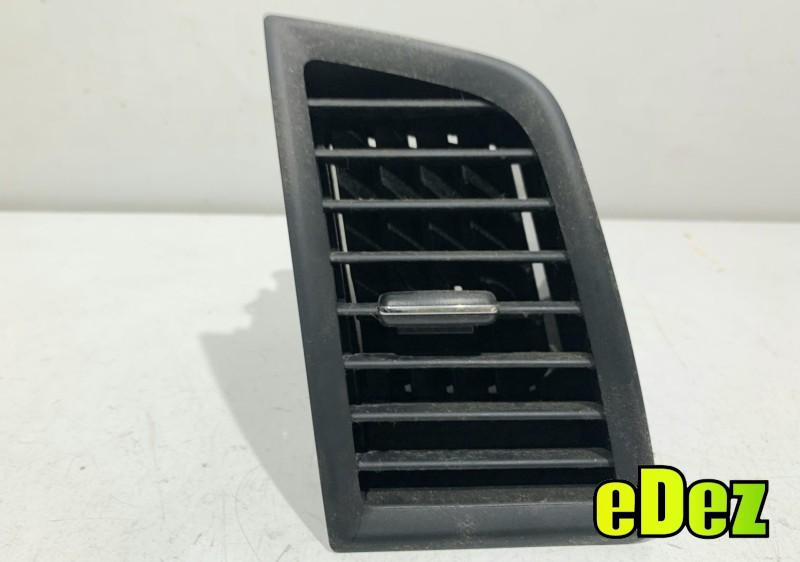 Grila ventilatie stanga fata Mitsubishi ASX facelift (2012-2016) 8030A157