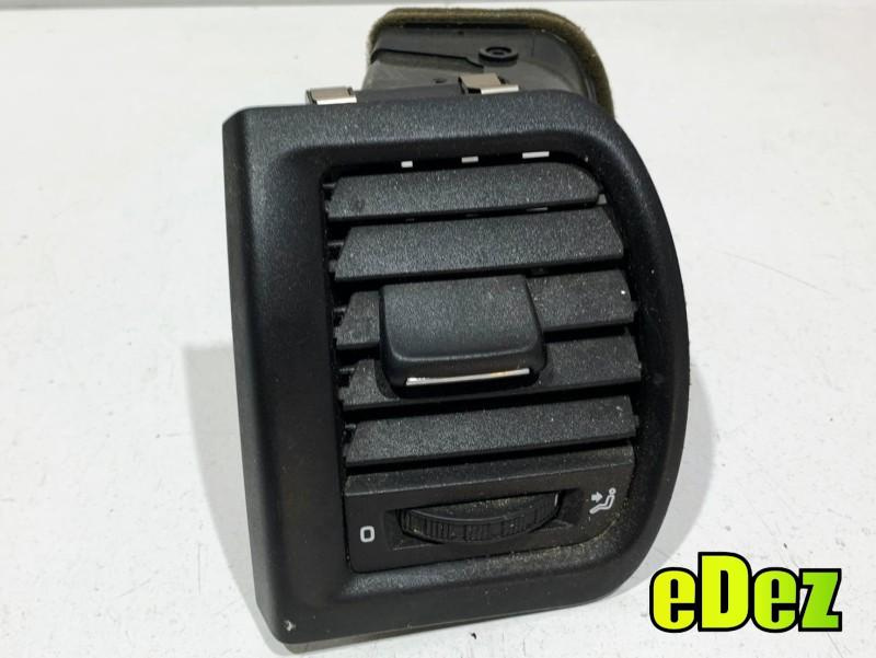 Grila ventilatie stanga fata Skoda Fabia 2 facelift (2010-2014) 5J0819701