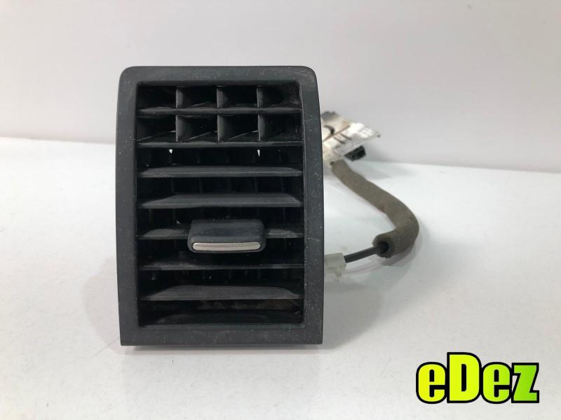 Grila ventilatie stanga fata Volkswagen Touareg (2002-2006) 7l6819704e