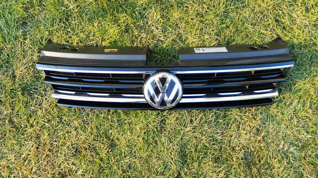 Grila VW Tiguan model 2016-2018 cod 5NA853653A