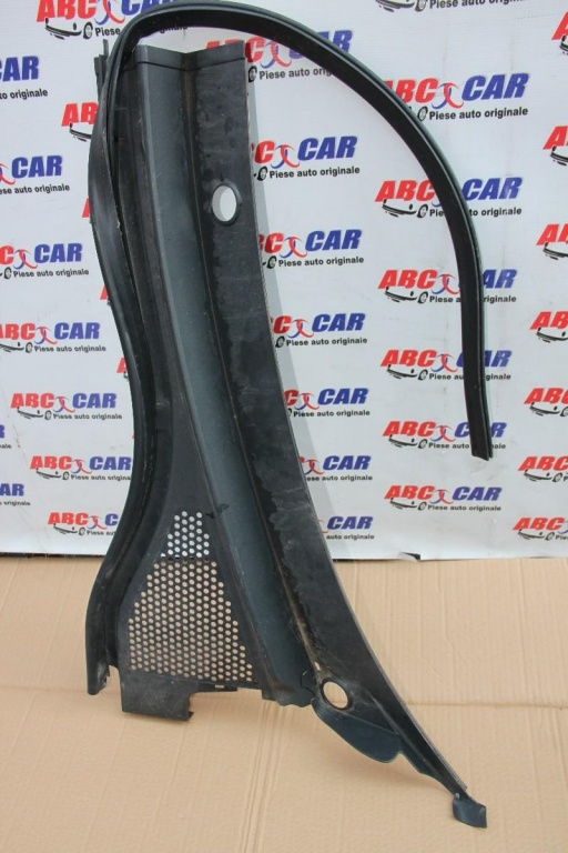 Grilaj stergator stanga Volkswagen Tiguan 2 2016-2020 5NB819403