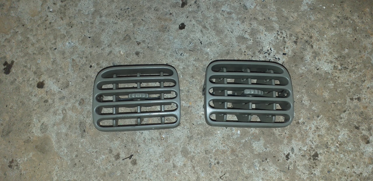 Grile Aer Bord Renault Clio 2 Symbol Thalia din ani 1998 2006
