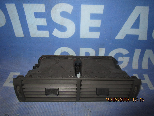 Grile aerisire Audi A4; 8E0820931 (centru)