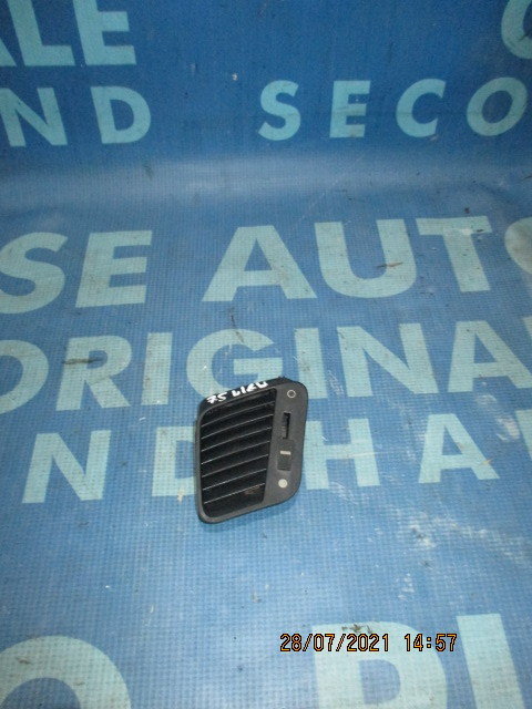 Grile aerisire Audi A8 2002; 4D0819793B // 4D0819794B