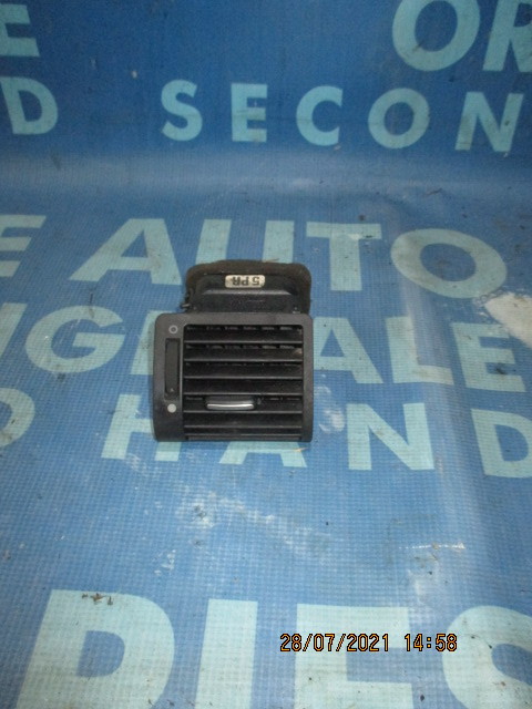 Grile aerisire Audi A8 2002; 4D0820901J // 4D0820902J