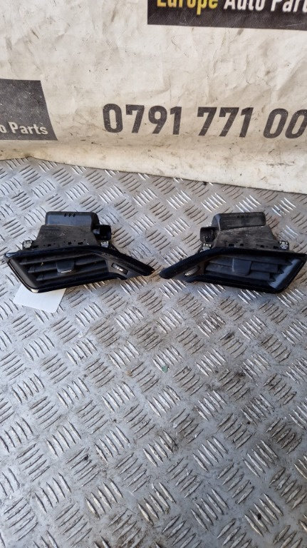 Grile aerisire bord Peugeot 208 an fab. 2016 cod 9633131777 / 9633131677