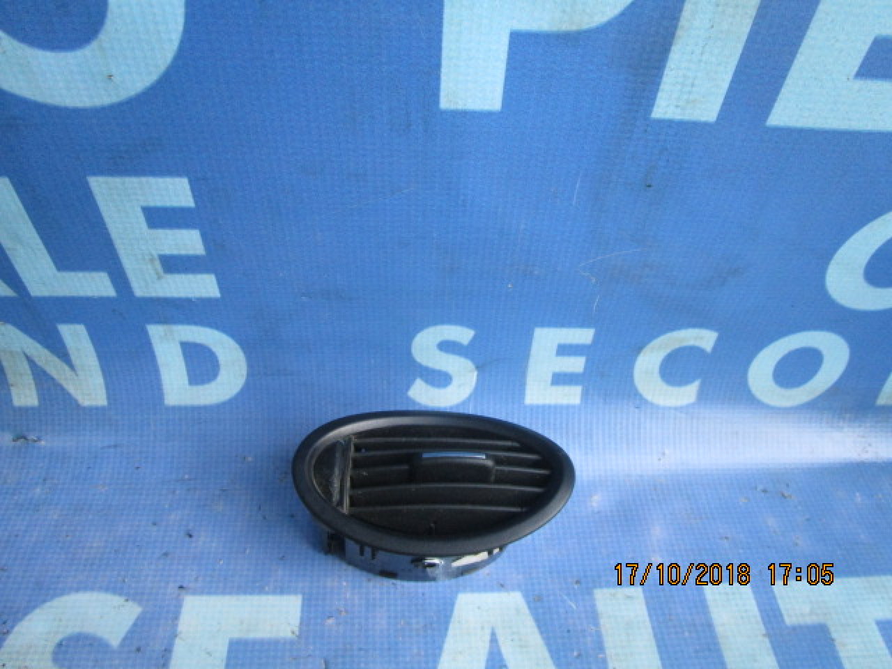 Grile aerisire Mercedes A170 W168; A1688300654