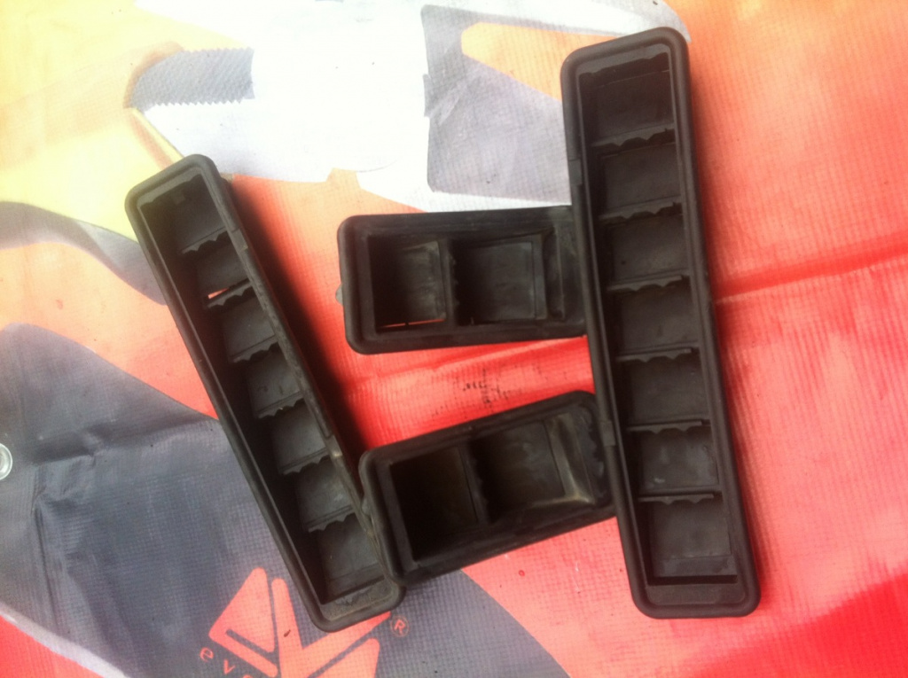 Grile aerisire portbagaj Jeep Grand Cherokee WJ [1999 - 2004] SUV 4.0 AT (190 hp)