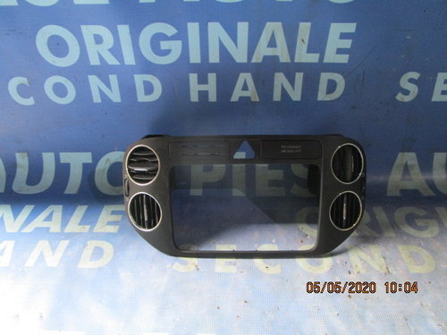 Grile aerisire VW Golf Plus 2005; 5M0858071 (centru)
