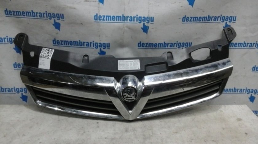 Grile capota Opel Astra H (2004-)