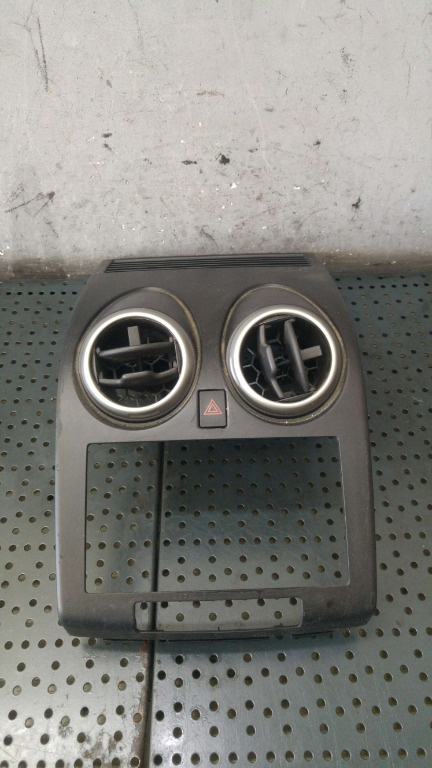 Grile centrale bord cu buton avarie nissan qashqai j10 nj10 jj10e 68760jd10a