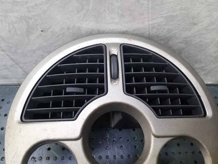 Grile centrale bord renault modus 8200327060 8200327062 6235s0341