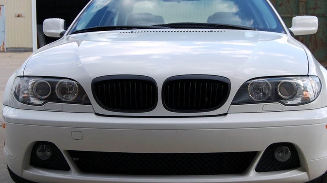 Grile negre BMW Seria 3 E46 coupe si cabrio 03-05 (facelift)