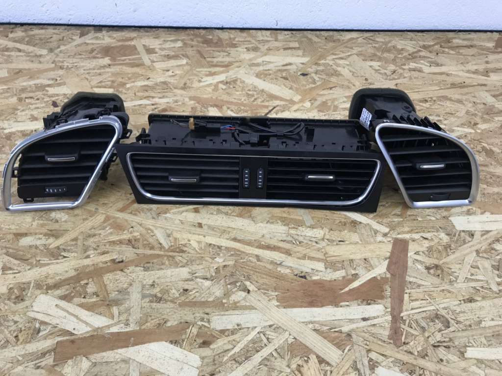 Grile ventilatie A5 2.0 tfsi quattro coupe sedan 2010 (8T1820951C)