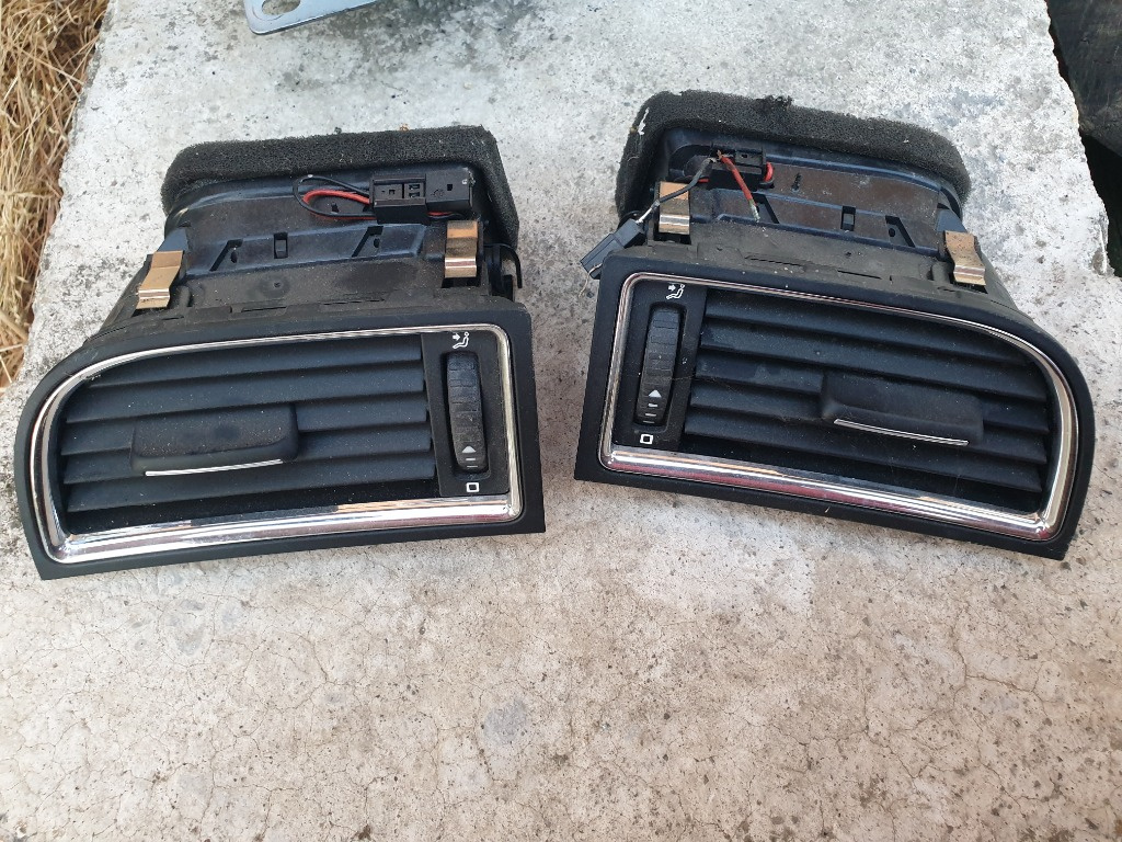 Grile Ventilatie Bord Laterale Skoda Superb 2