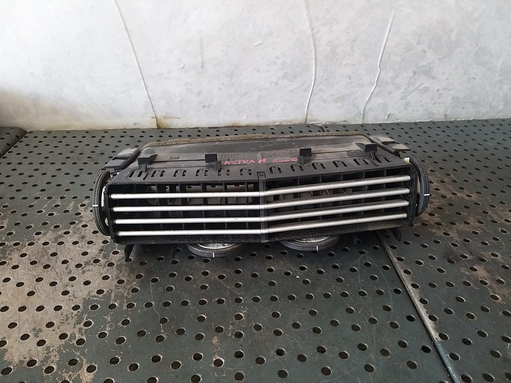 Grile ventilatie bord opel astra h a04 24465731 330188061