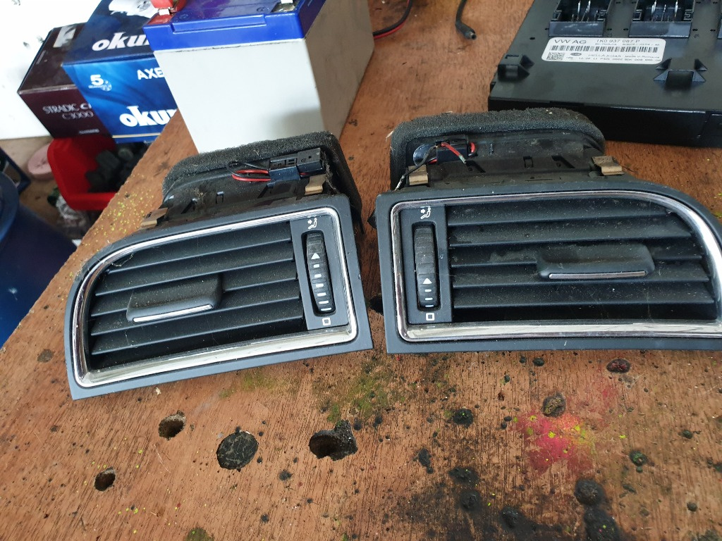 Grile Ventilatie Bord Skoda Superb 2