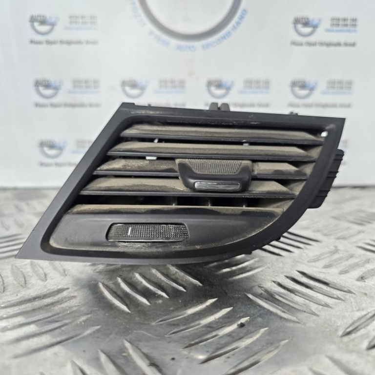 Grile ventilatie dreapta fata Opel Zafira C 2011-2016 13432403
