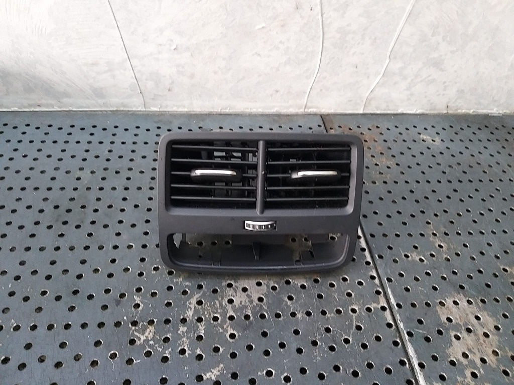 Grile ventilatie spate cotiera audi a4 b9 8w 8w0819203