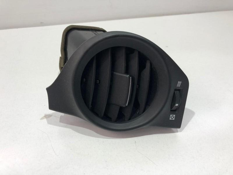 Grile ventilatie stanga fata 55660-53030 Lexus IS XE20 [2005 - 2010]