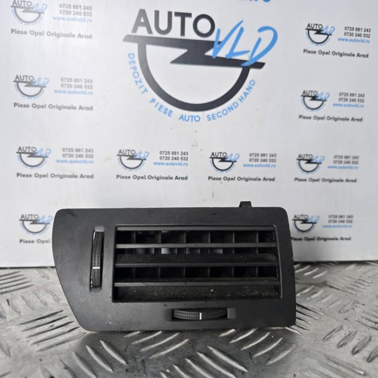 Grile ventilatie stanga fata Opel Astra H 2004-2007 24465728