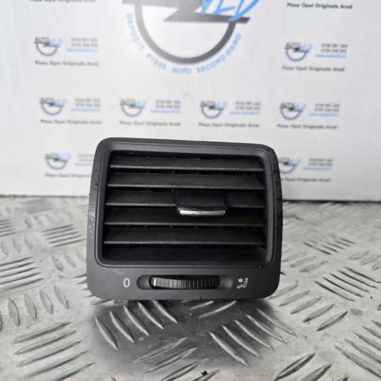Grile ventilatie stanga fata Volkswagen Golf 5 2004-2009