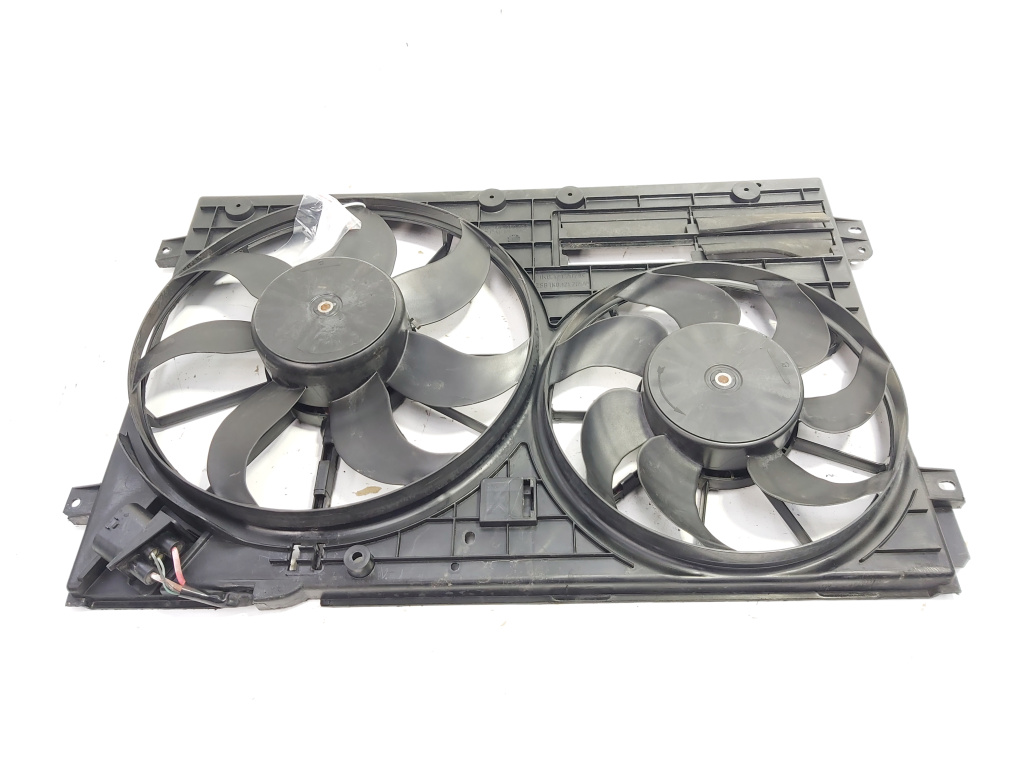 Grup electroventilatoare, cod 1K0121207BC, VW Passat Variant (3C5), 1.6 TDI, CAYC (id:629816)