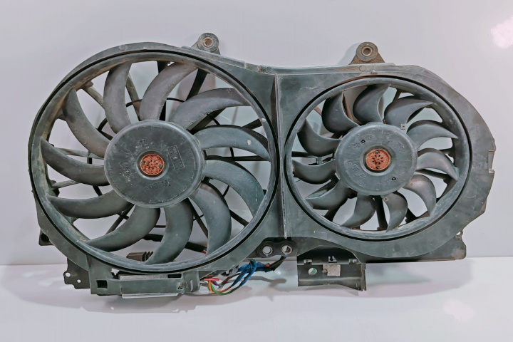 Grup Electroventilator Racire Valeo cu modul 8E0121205M Audi A4 B6 [2000 - 2005]