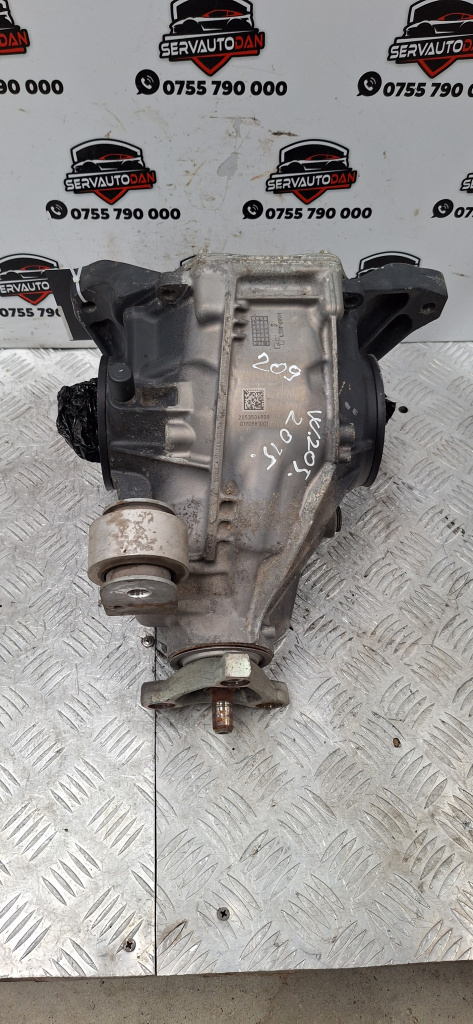Grup spate Mercedes-Benz C-Class (2014->) [W205] 1.6 Motorina 2014, 2053506909 / A2053510008