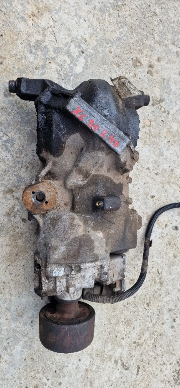 Grup Spate Volvo XC90 2.4D cod P30651884