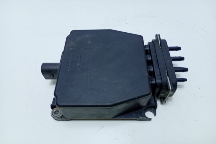 Grup vacuum 6Q0906625 Volkswagen VW Passat B6 [2005 - 2010]