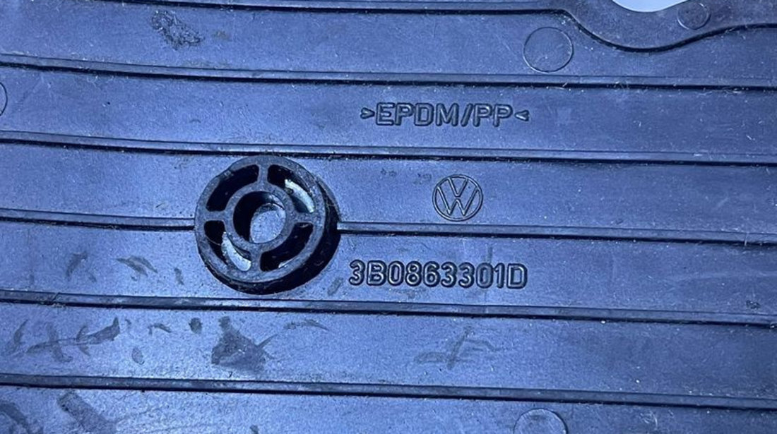 Guma Cauciuc Suport Pahar Pahare VW Passat B5.5 2001 - 2005 Cod 3B0863301D