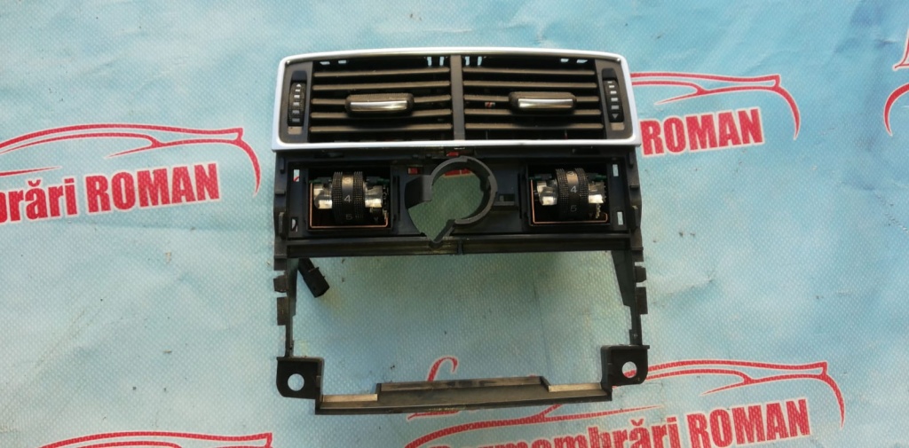 Gura aerisire spate audi a8 4e d3 4.0tdi 270cp cod ASE