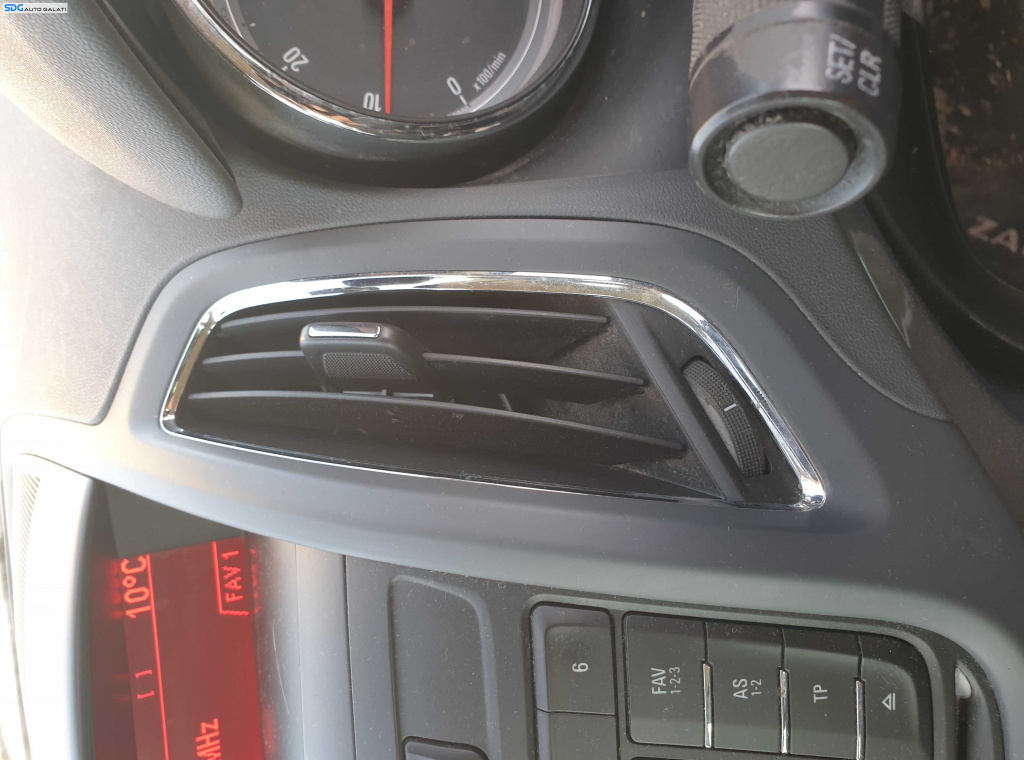 Gura Grila Aer Aerisire Ventilatie Bord Central Dreapta Opel Zafira C NFL Non Facelift 2011 - 2016 [K4288]