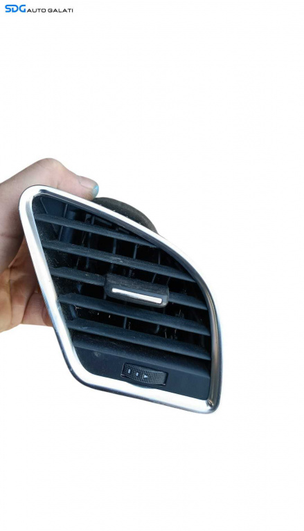 Gura Grila Aer Aerisire Ventilatie Bord Dreapta Audi A5 8T 2008 - 2017 Cod 8T1820902B [M8248]