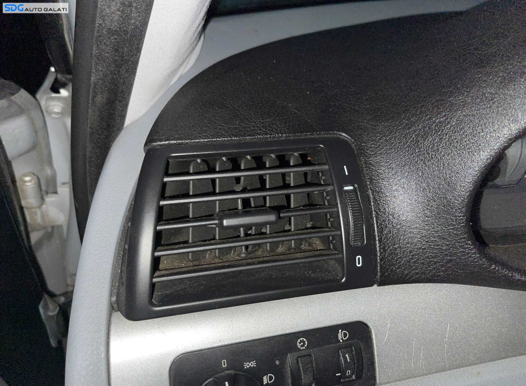 Gura Grila Aer Aerisire Ventilatie Bord Stanga BMW Seria 3 E46 1997 - 2006