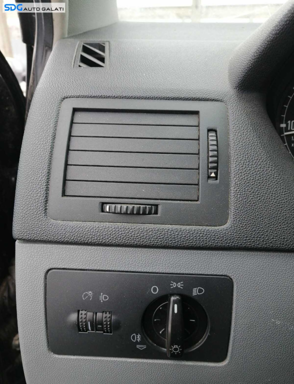 Gura Grila Aer Aerisire Ventilatie Bord Stanga Skoda Fabia 1 2000 - 2007