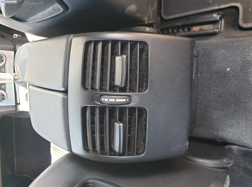 Gura Grila Guri Grile Aer Aerisire Ventilatie Dubla Consola Cotiera Pasageri Mercedes Clasa C Class W204 2007 - 2014 [K6245]