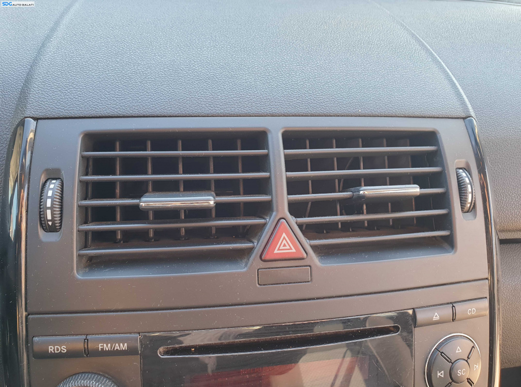 Gura Grila Guri Grile Aer Aerisire Ventilatie Bord Centrala Mercedes Clasa A Class W169 2004 - 2012 [K2006]