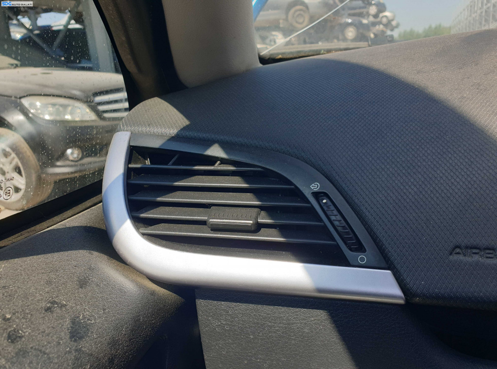 Gura Grila Guri Grile Aer Aerisire Ventilatie Bord Stanga Peugeot 207 CC Cabrio 2006 - 2014 [K6601]
