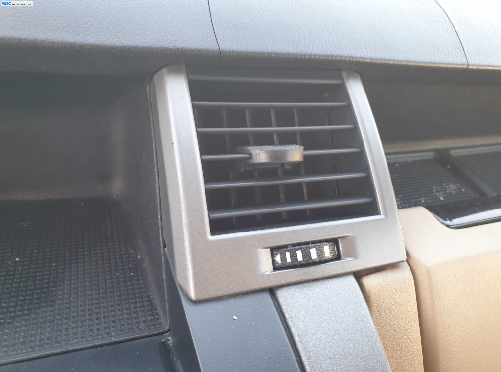 Gura Grila Ventilatie Aerisire Bord Centrala Dreapta Land Rover Range Rover Sport L320 2005 - 2009 [K4462]