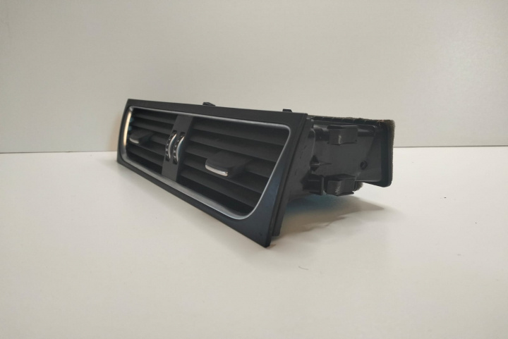 Gura ventilatie centrala 8T1820951E Audi A5 8T [facelift] [2011 - 2016] Sportback liftback 3.0 TDI multitronic (204 hp)