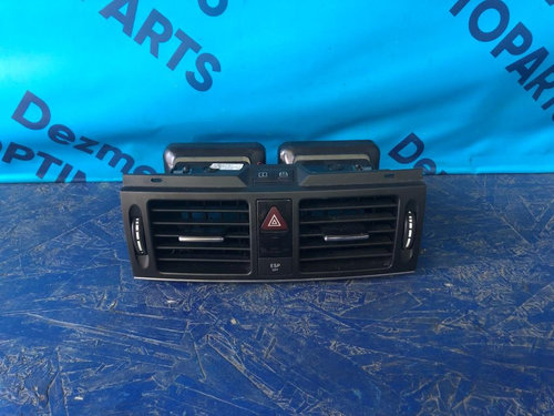 Gura ventilatie centrala cu comenzi DISPLAY NAVI Mercedes C Class W204 2007-2011 COD A2048304154