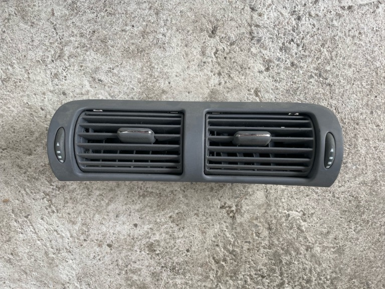 Gura ventilatie centru bord Mercedes C200 W203
