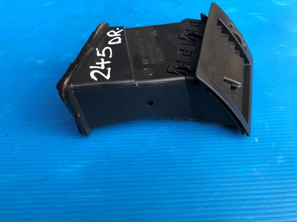 Gura ventilatie dreapta Mercedes B Class w245 2008