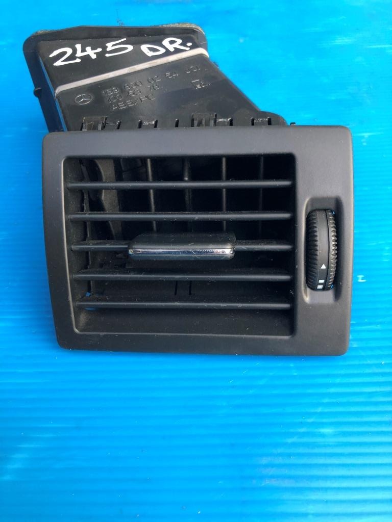 Gura ventilatie dreapta Mercedes B Class w245 2009