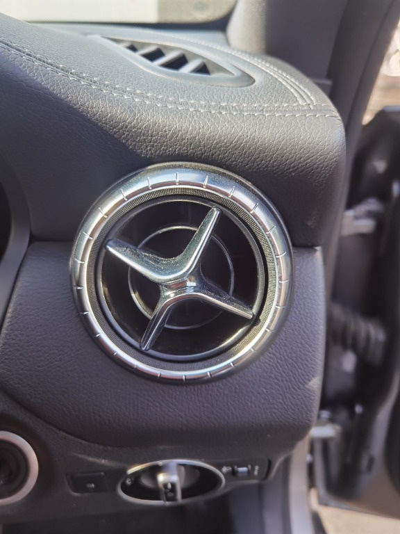 Guri ventilatie dreapta mercedes CLA 250 CDI c117