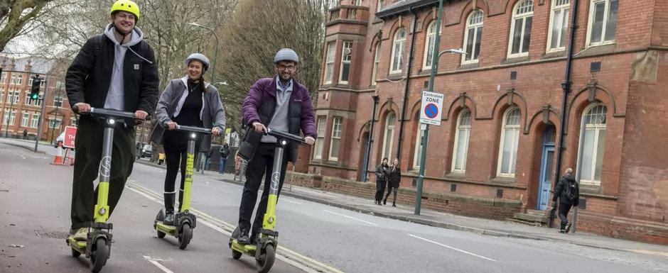 Guvernul a adoptat, la sfarsitul anului 2023, o lege care obliga utilizatorii de trotinete si biciclete eletrice sa aiba RCA