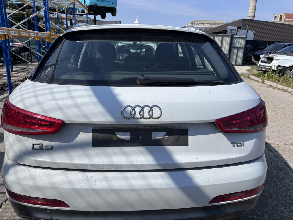 Haion Audi Q3 2.0 Motorina 2011, -