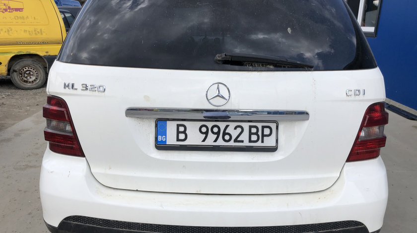 Haion complet cu luneta Mercedes Ml W164 alb 960U / 2005-2009